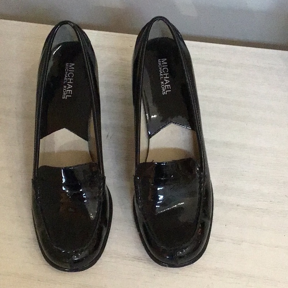 Michael Kors patent leather loafer heels - Picture 2 of 5